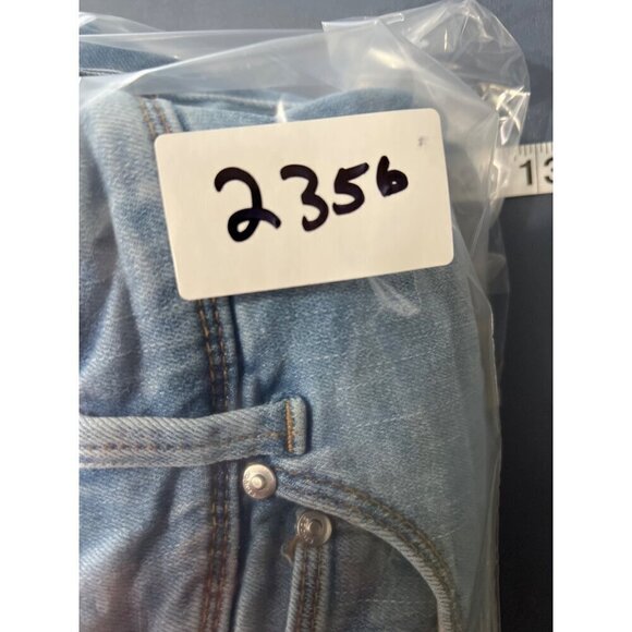 Chicos So Slimming Girlfriend Crop Jeans Chicos Sz 0 US 4 Small Light Wash sha - Picture 12 of 12